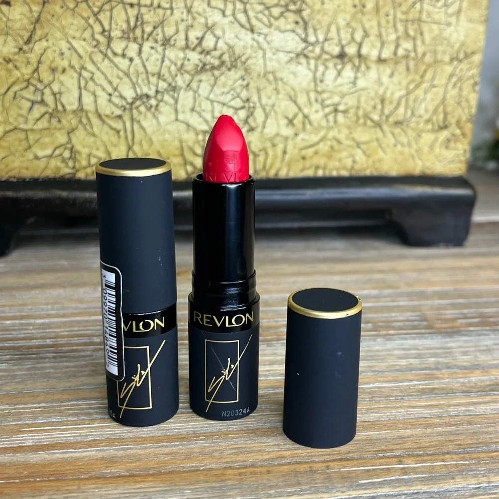 HTF Discontinued Revlon x Sofia Carson Matte Lipstick 026 Red Sealed